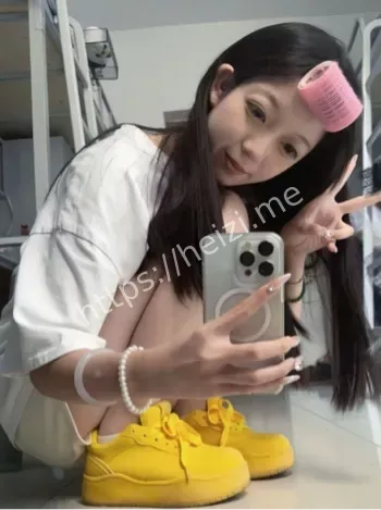 周珊珊石家庄大学生